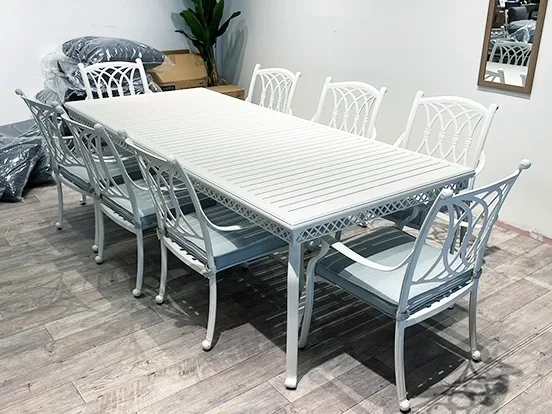 מרסי - פינת אוכל 260 לבן כולל 8 כסא אלומיניום GARDA