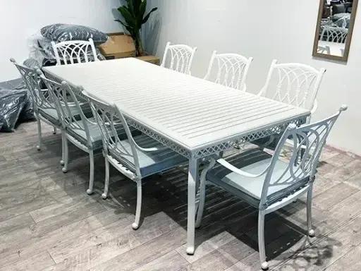 מרסי - פינת אוכל 260 לבן כולל 8 כסא אלומיניום GARDA