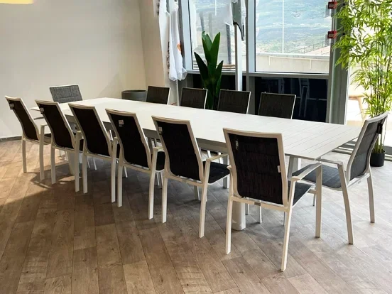 דובאי - פינת אוכל אוף ואיט  266/331/396 כולל 12 כסאות אלומיניום GARDA