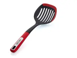 כף מסננת ניילון שחורה בשילוב  סולתם SOLTAM