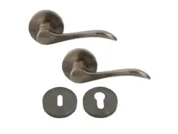 ידיות לדלתות